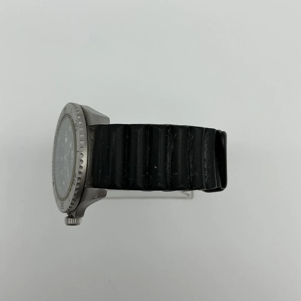 REI Mens Watch 36mm Silver TOneBlack Dial Swiss Diver Rubber 100M New Battery